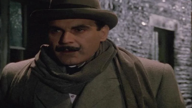 Кадры из сериала Пуаро Агаты Кристи (1989)